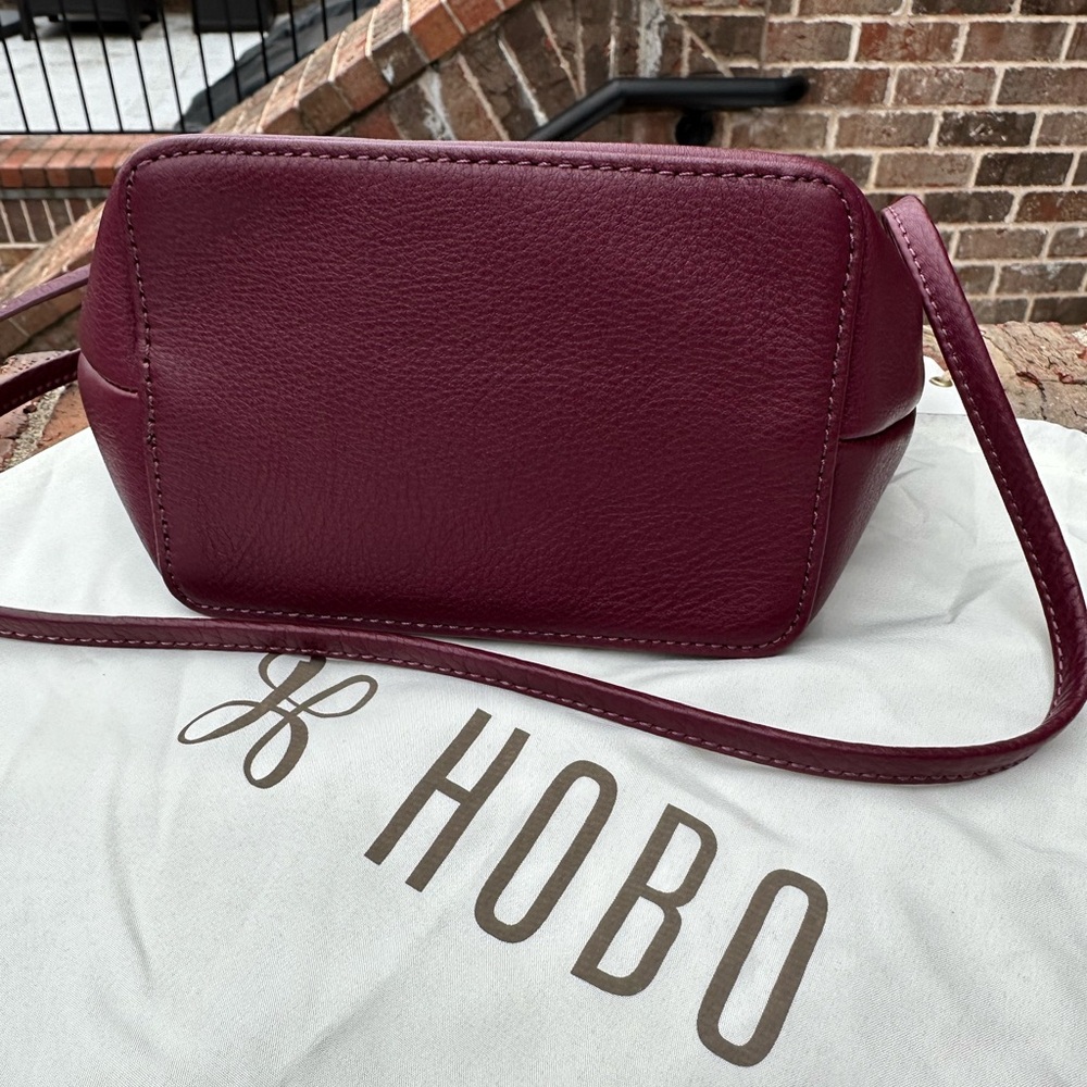 Hobo Astrid crossbody - Picture 10 of 11